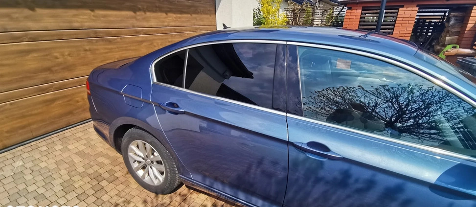 Volkswagen Passat cena 57900 przebieg: 240000, rok produkcji 2018 z Kutno małe 154